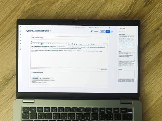 Optimalizácia podstránky na laptope pomocou redakčného systému